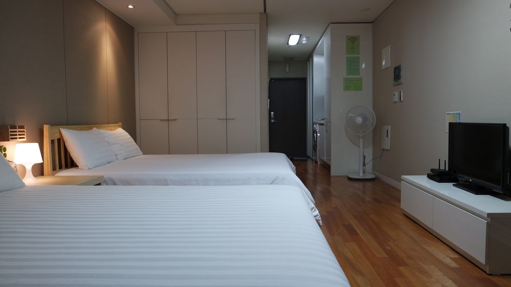 Hostel Coco Seoul Bagian luar foto