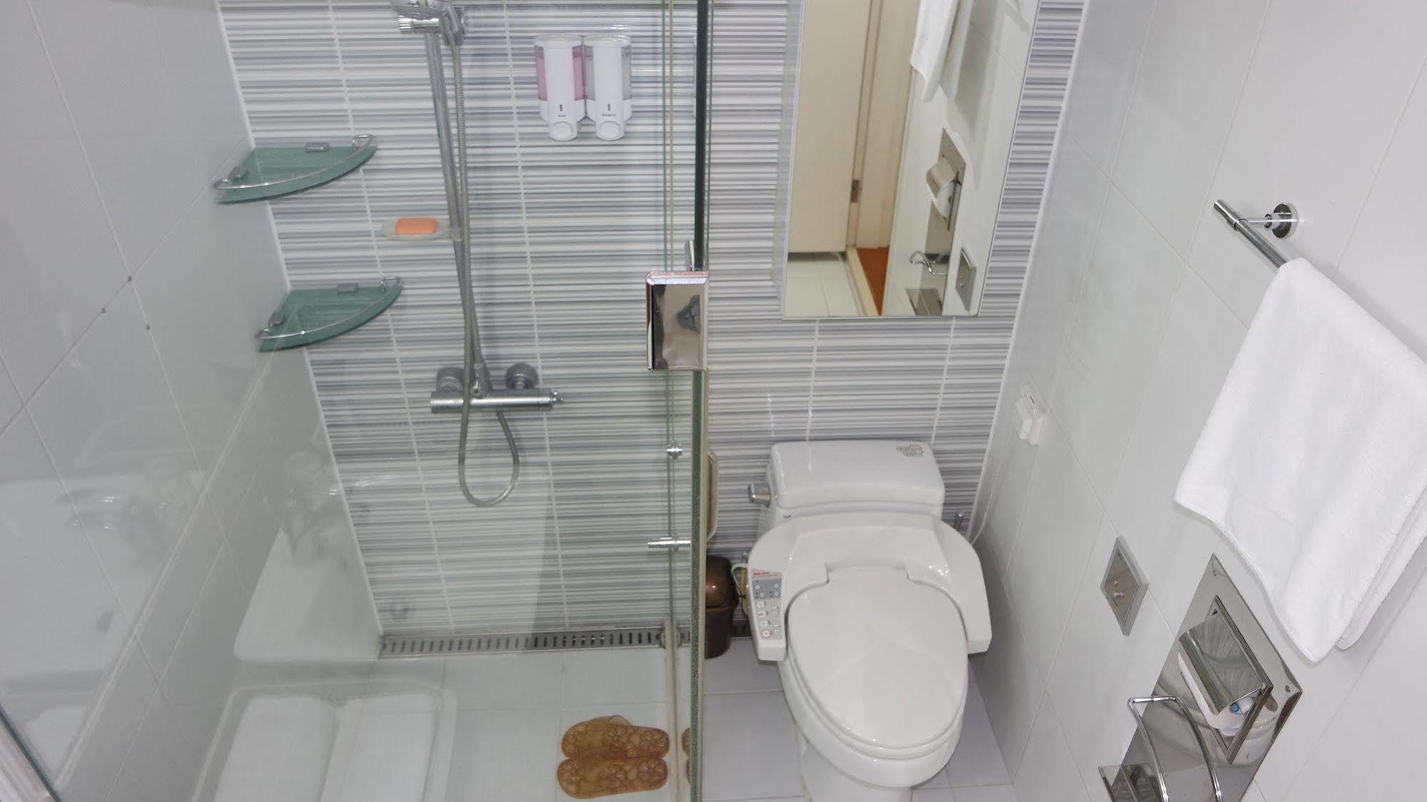 Hostel Coco Seoul Bagian luar foto