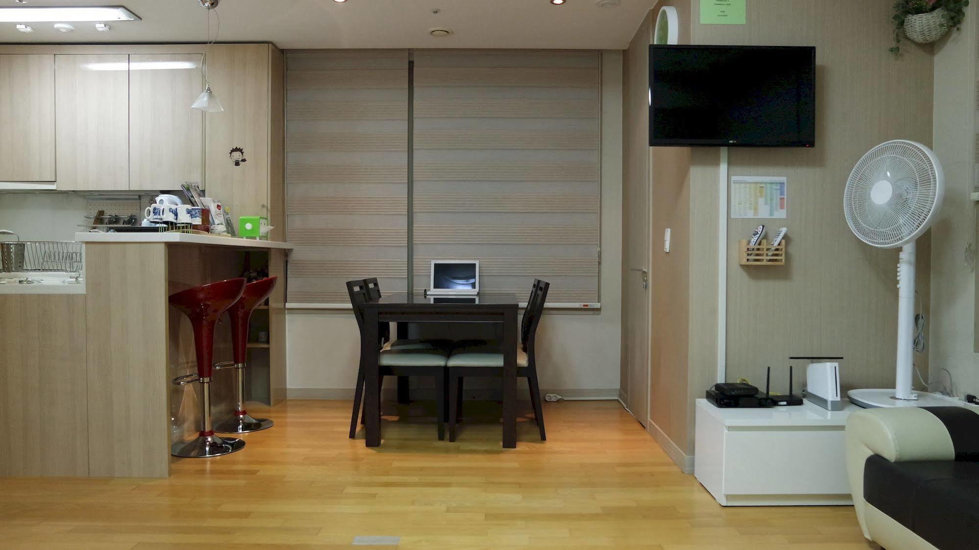 Hostel Coco Seoul Bagian luar foto
